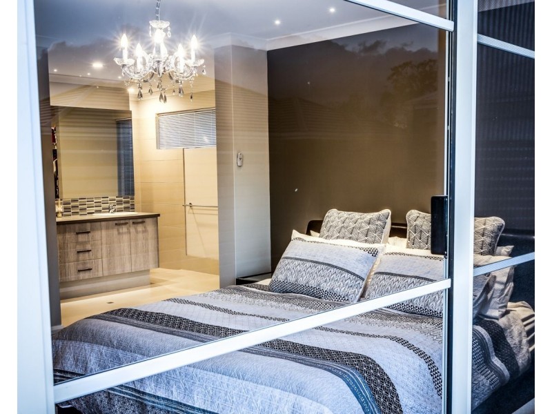 39 Limetta Grove, Landsdale WA 6065