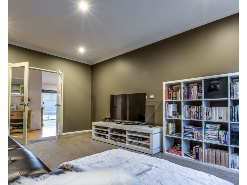 39 Limetta Grove, Landsdale WA 6065