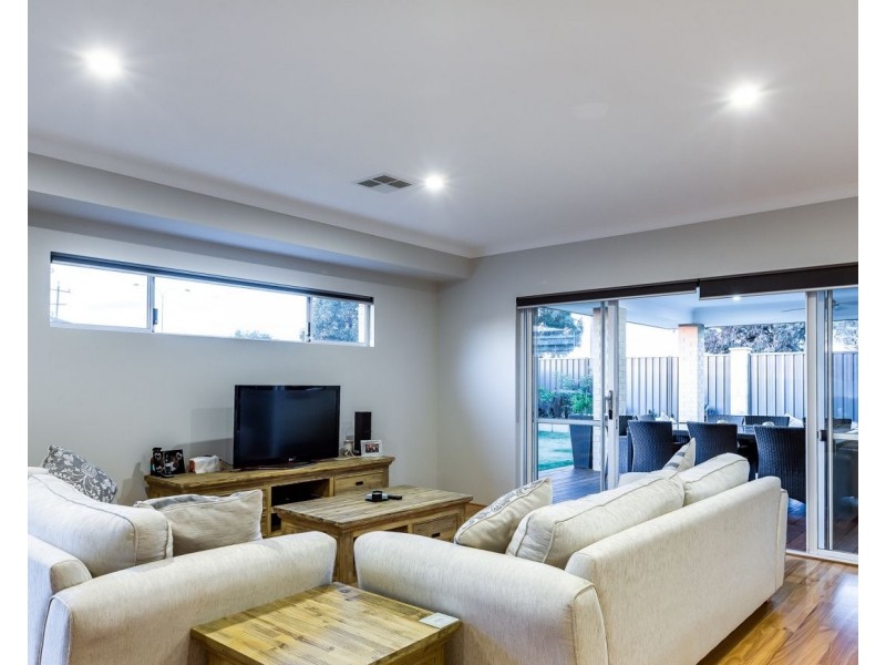 39 Limetta Grove, Landsdale WA 6065