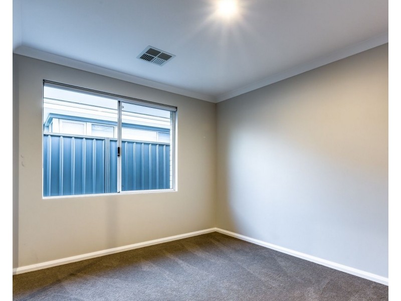 39 Limetta Grove, Landsdale WA 6065