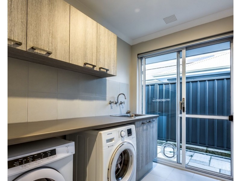 39 Limetta Grove, Landsdale WA 6065