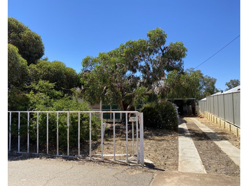 70 CAW STREET, Merredin WA 6415