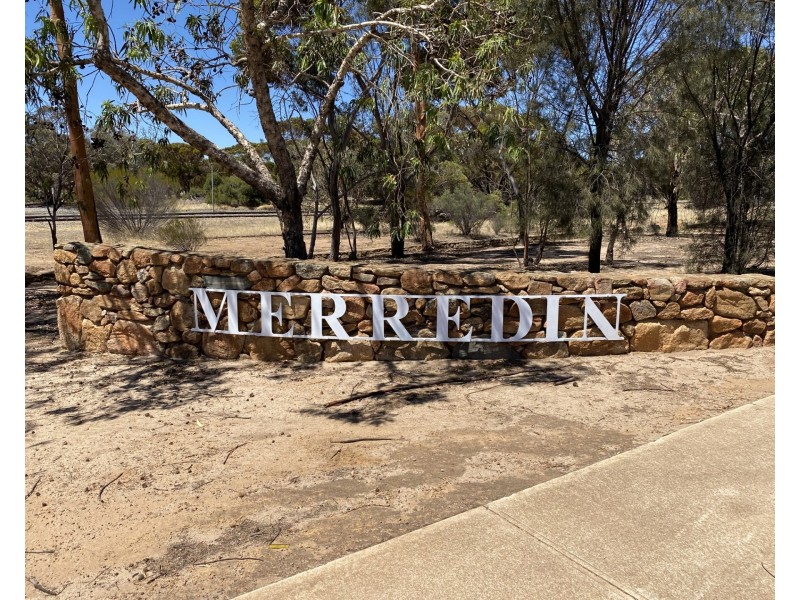 70 CAW STREET, Merredin WA 6415