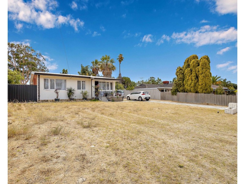 37 CASSERLEY AVENUE, Girrawheen WA 6064