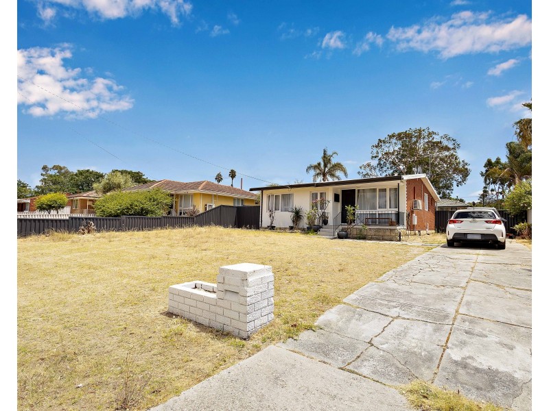 37 CASSERLEY AVENUE, Girrawheen WA 6064