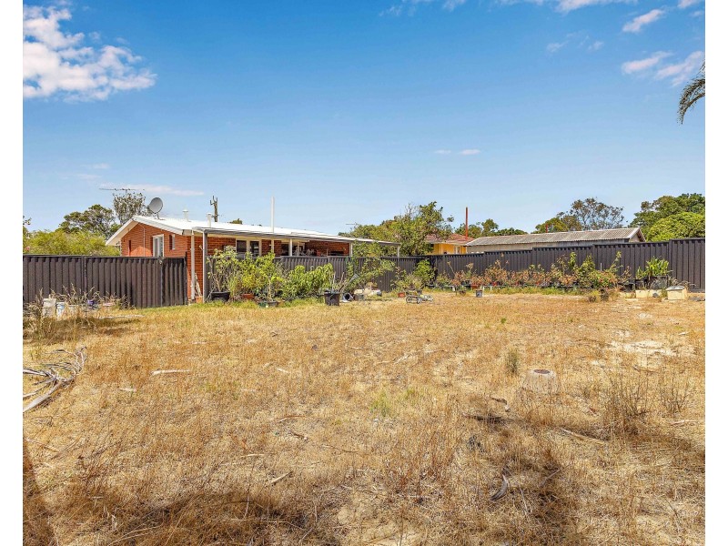 37 CASSERLEY AVENUE, Girrawheen WA 6064