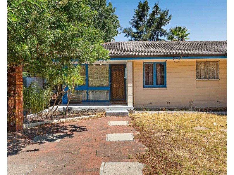 136 MARANGAROO DRIVE, Girrawheen WA 6064