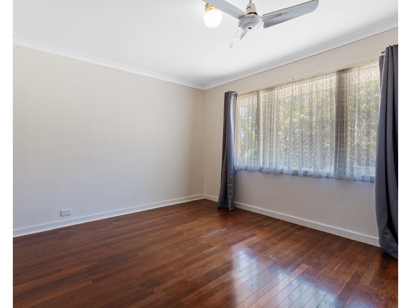 136 MARANGAROO DRIVE, Girrawheen WA 6064