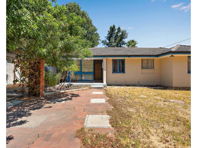 136 MARANGAROO DRIVE, Girrawheen WA 6064