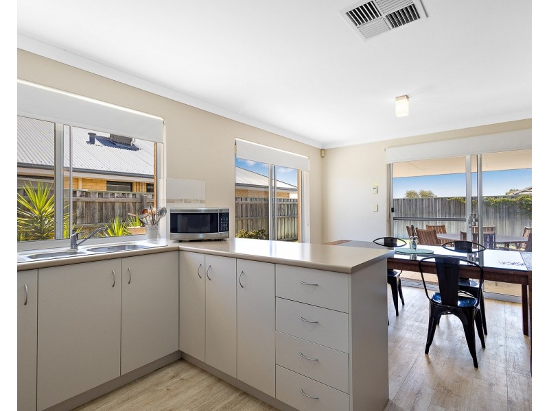 4 VASSE GARDENS, Ellenbrook WA 6069