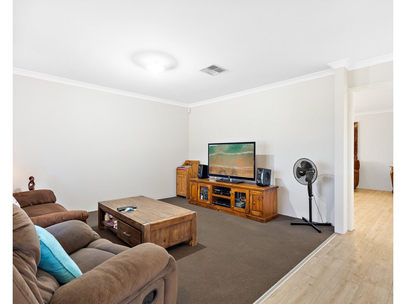 4 VASSE GARDENS, Ellenbrook WA 6069