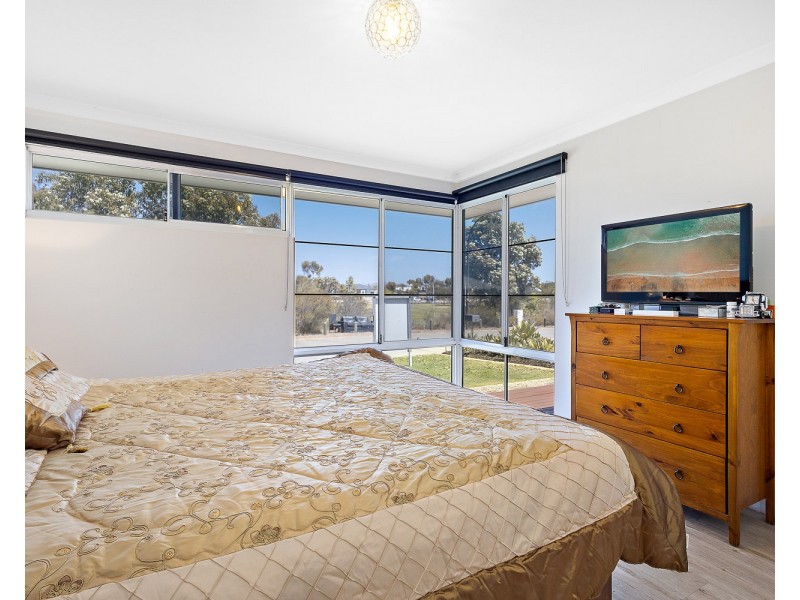 4 VASSE GARDENS, Ellenbrook WA 6069