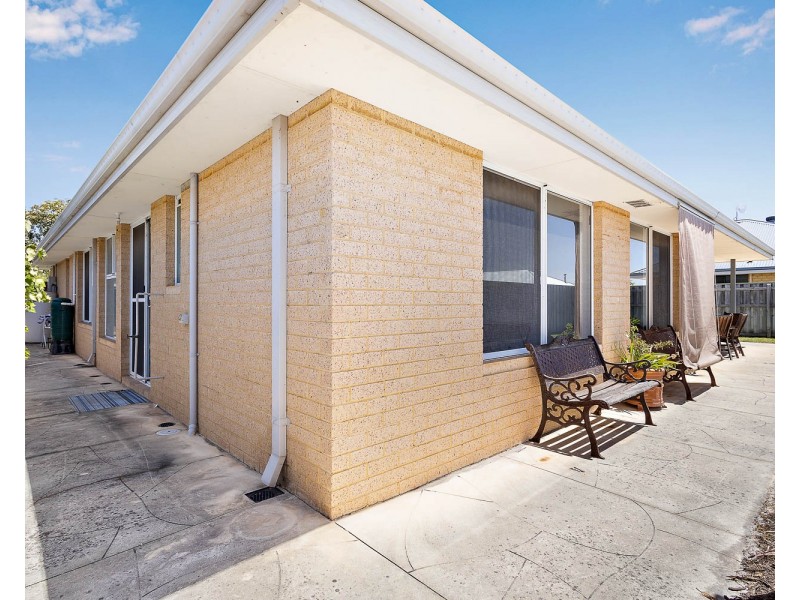 4 VASSE GARDENS, Ellenbrook WA 6069