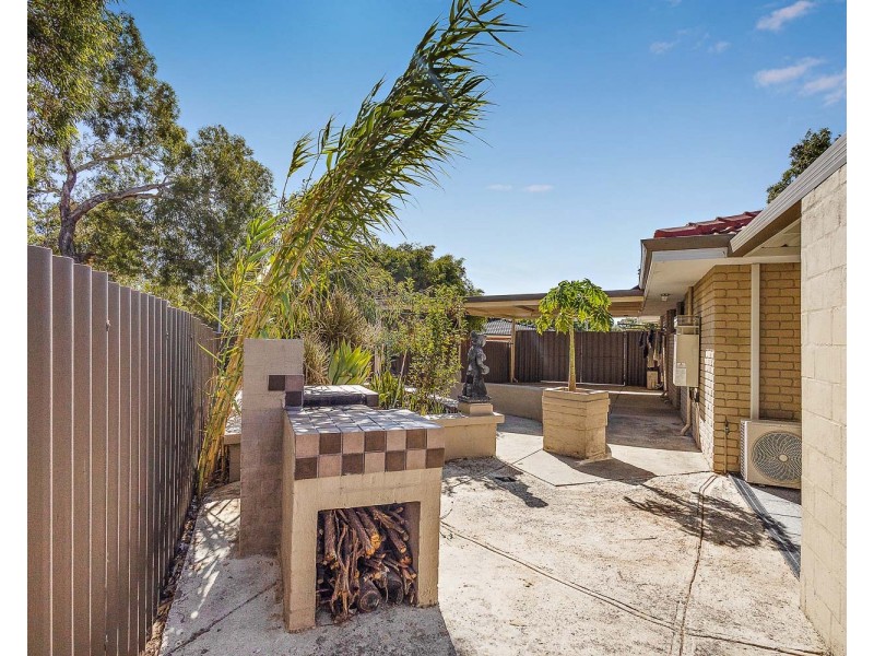 18B RODING COURT, Girrawheen WA 6064