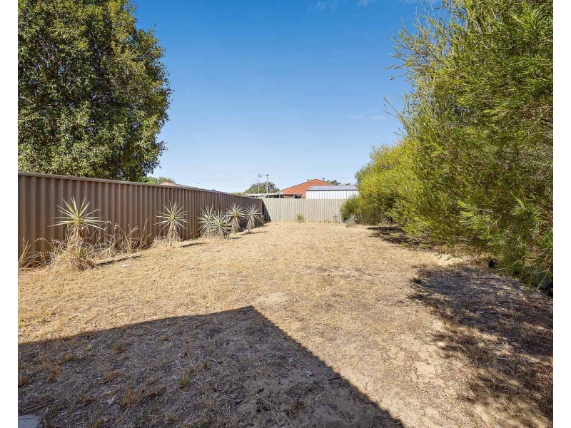 18B RODING COURT, Girrawheen WA 6064