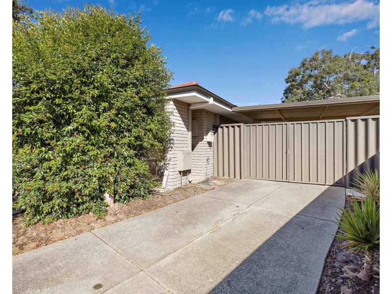 18B RODING COURT, Girrawheen WA 6064