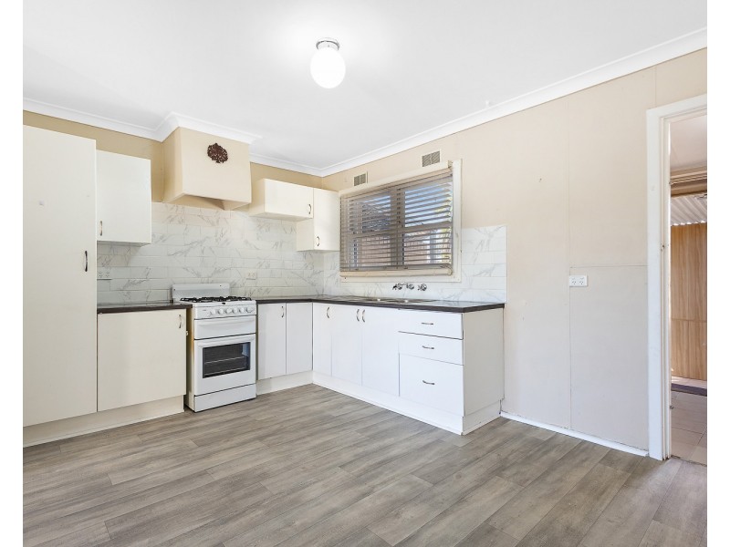 8B GOLDERS WAY, Girrawheen WA 6064