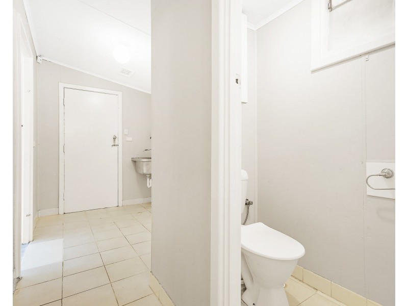 8B GOLDERS WAY, Girrawheen WA 6064