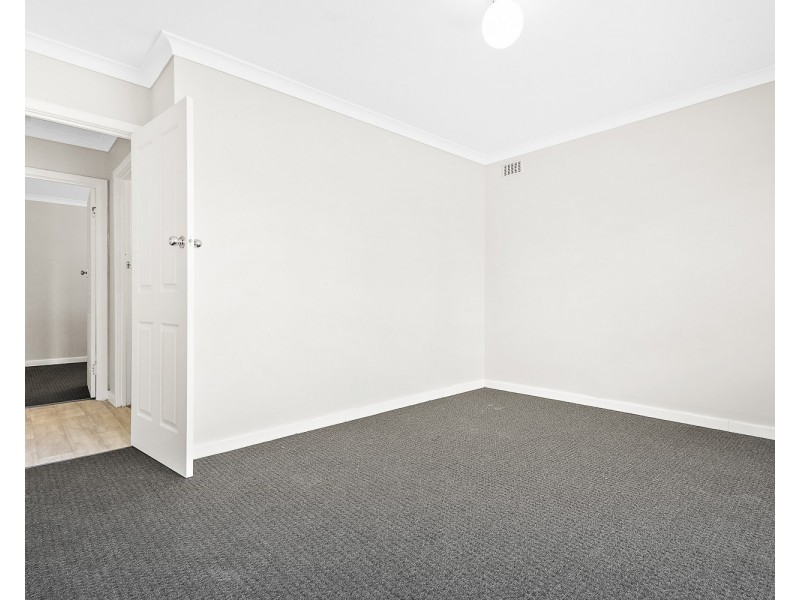 8B GOLDERS WAY, Girrawheen WA 6064