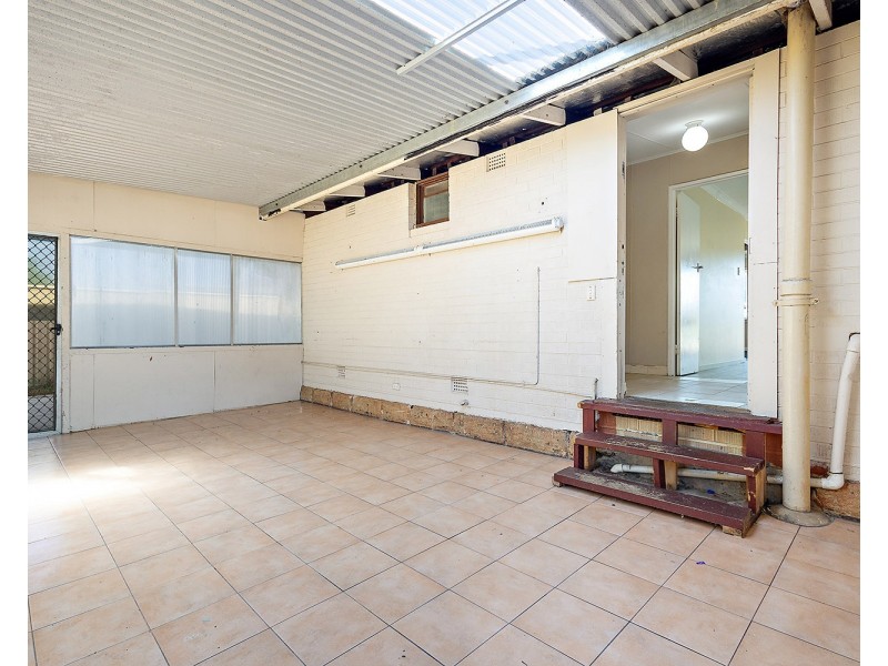 8B GOLDERS WAY, Girrawheen WA 6064
