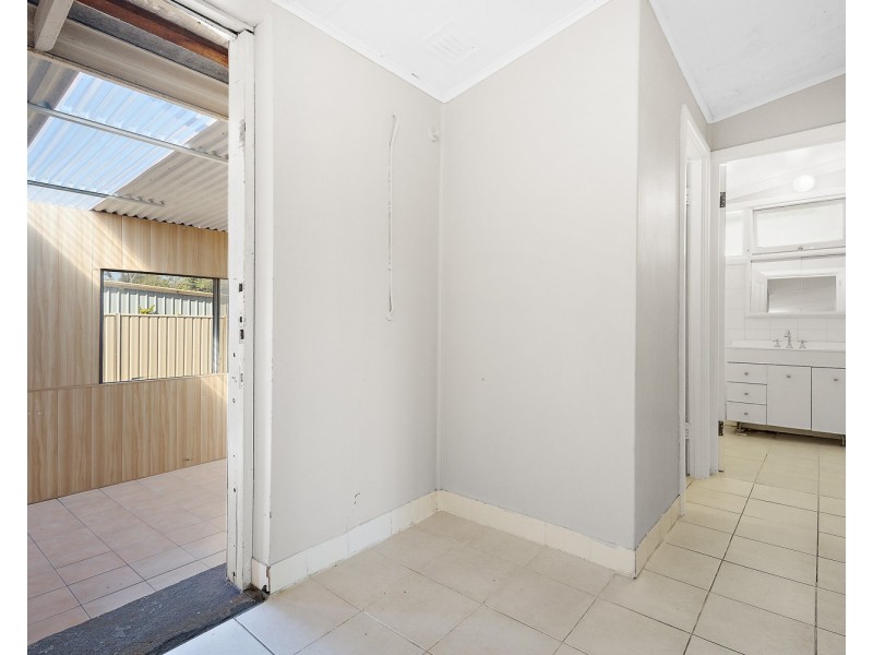 8B GOLDERS WAY, Girrawheen WA 6064
