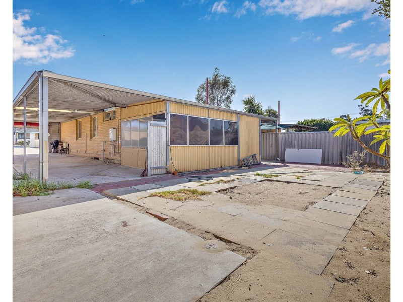 8B GOLDERS WAY, Girrawheen WA 6064