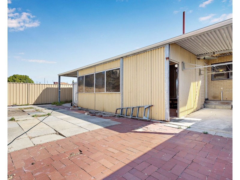 8B GOLDERS WAY, Girrawheen WA 6064