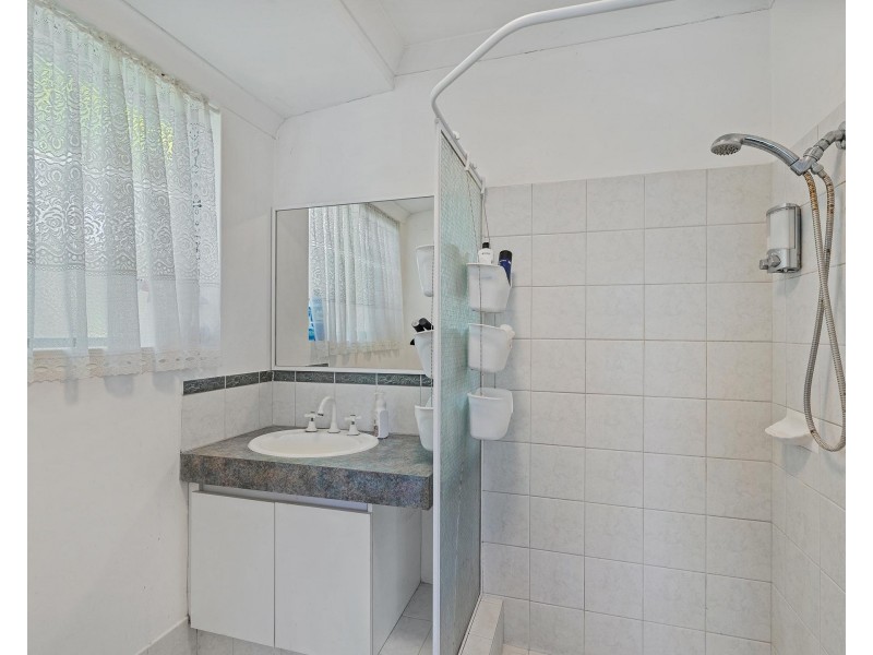 8 BLUE GROVE, Alexander Heights WA 6064