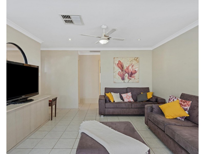 8 BLUE GROVE, Alexander Heights WA 6064