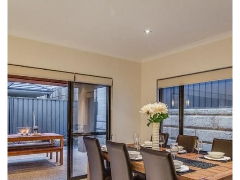 46 HARDCASTLE AVENUE, Landsdale WA 6065