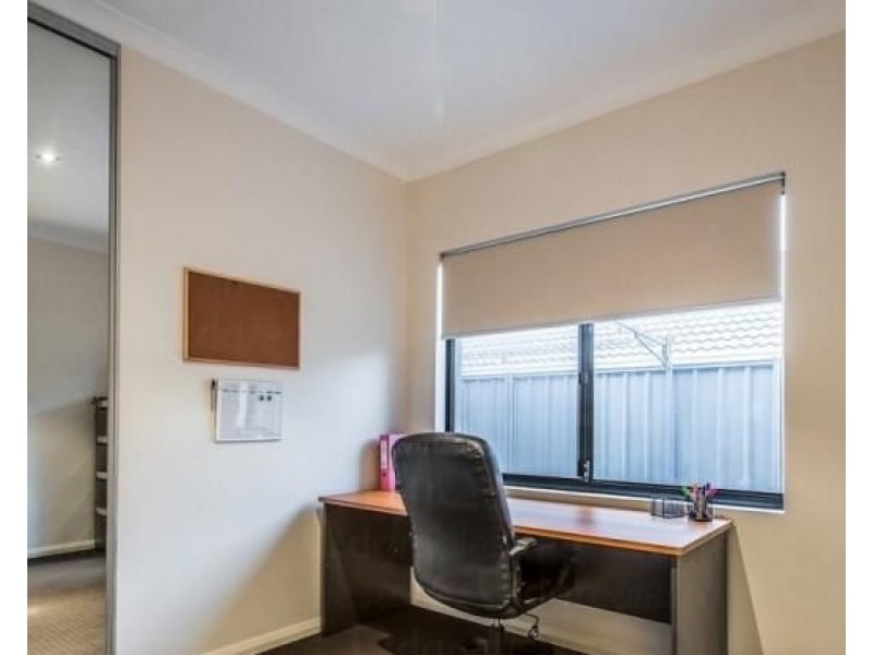 46 HARDCASTLE AVENUE, Landsdale WA 6065