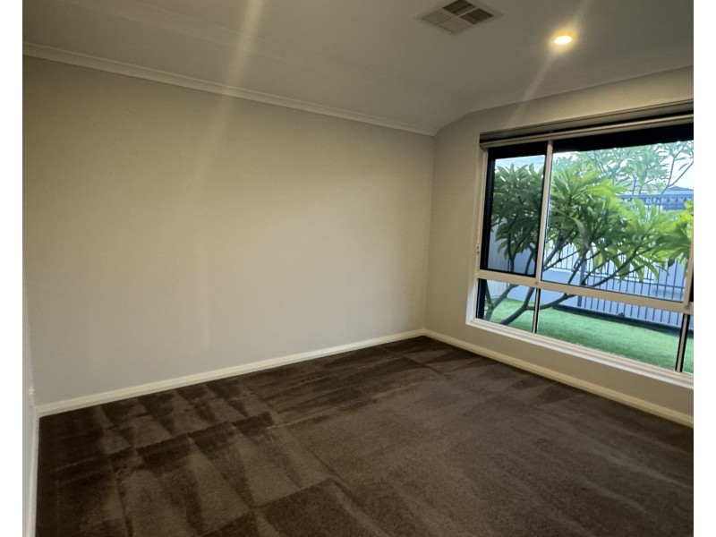 240 LANDSDALE ROAD, Landsdale WA 6065