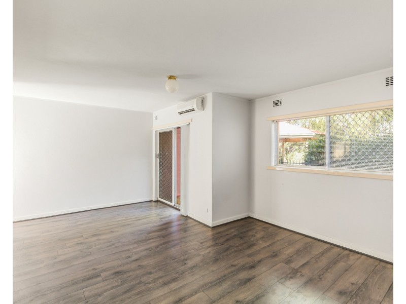 7/13 DOWLING PLACE, Orelia WA 6167
