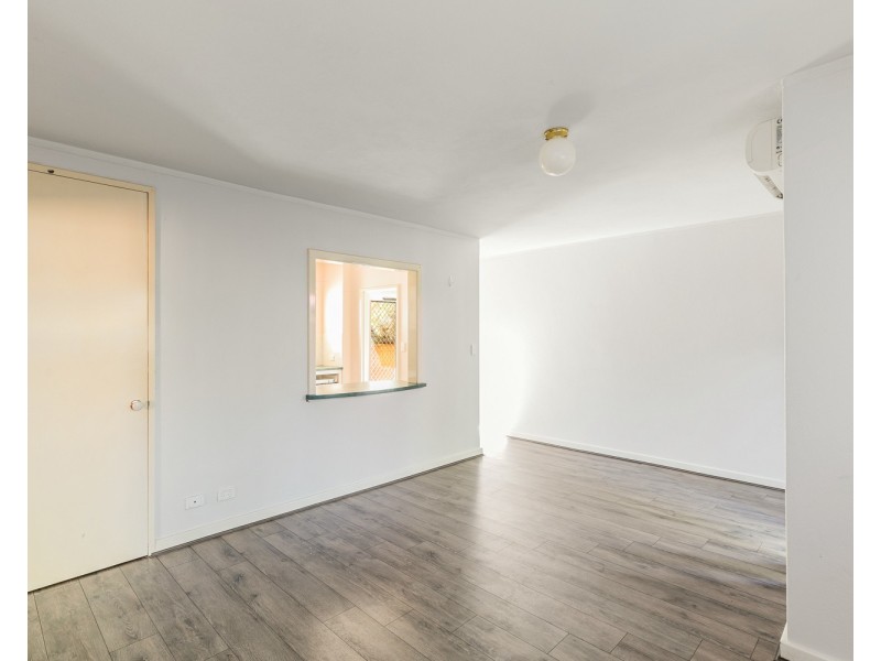 7/13 DOWLING PLACE, Orelia WA 6167