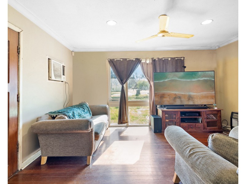 6 CHATAWAY ROAD, Girrawheen WA 6064