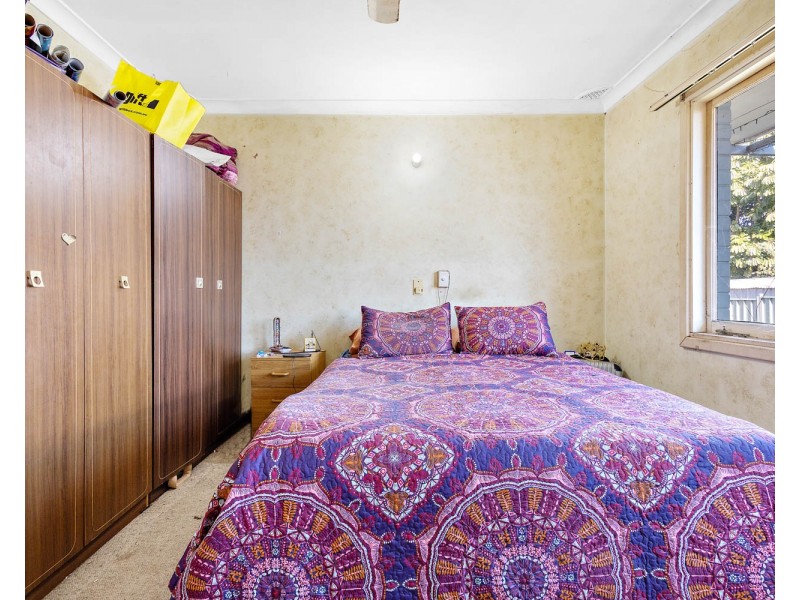 6 CHATAWAY ROAD, Girrawheen WA 6064