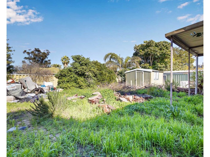 6 CHATAWAY ROAD, Girrawheen WA 6064