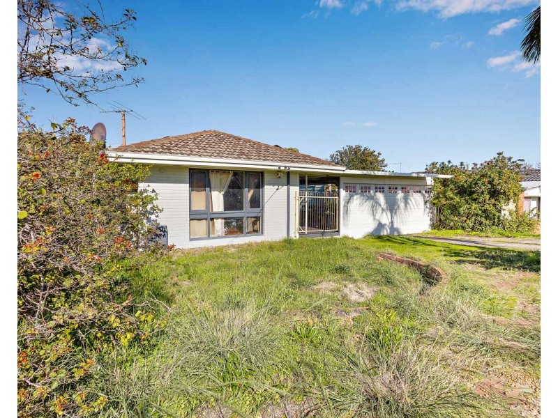 6 CHATAWAY ROAD, Girrawheen WA 6064