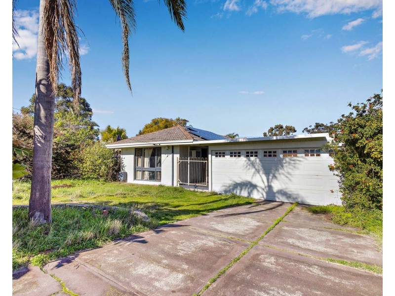 6 CHATAWAY ROAD, Girrawheen WA 6064