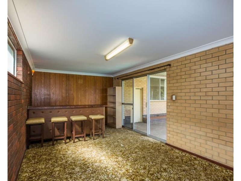 11 WAVERLEY PLACE, Dianella WA 6059