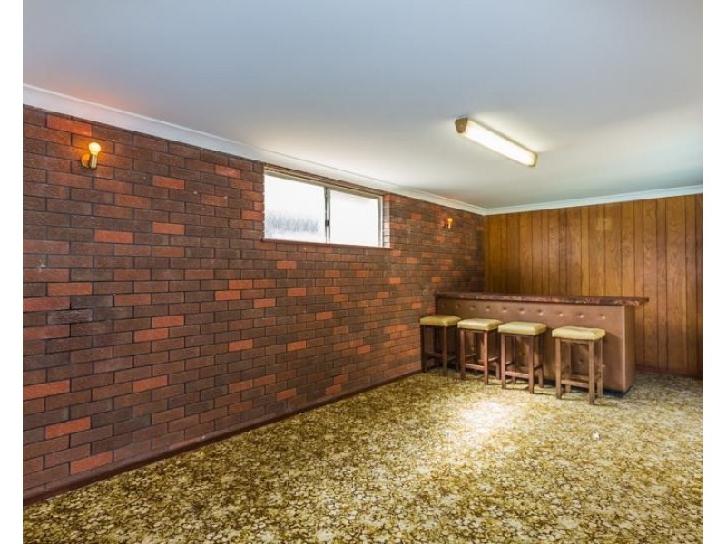 11 WAVERLEY PLACE, Dianella WA 6059