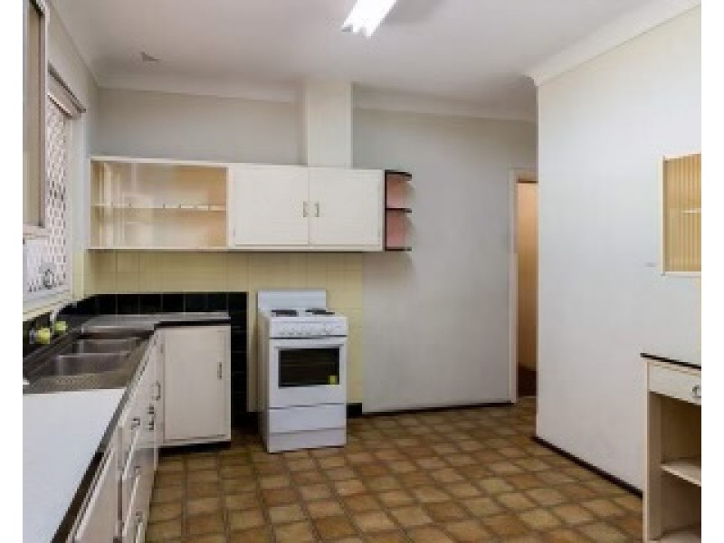 471 Grand Promenade, Dianella WA 6059