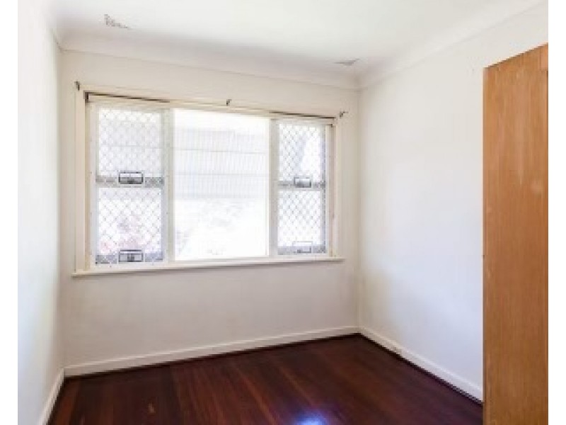 471 Grand Promenade, Dianella WA 6059