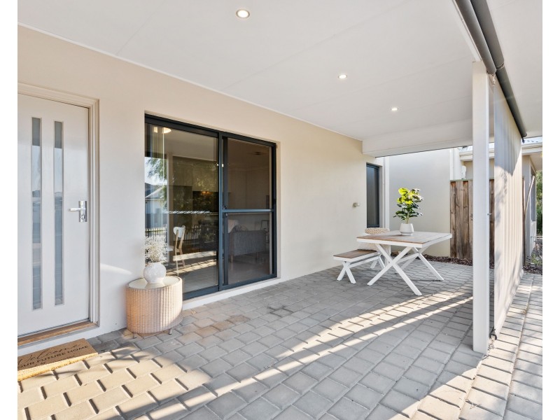 131 Bordeaux Lane, Ellenbrook WA 6069