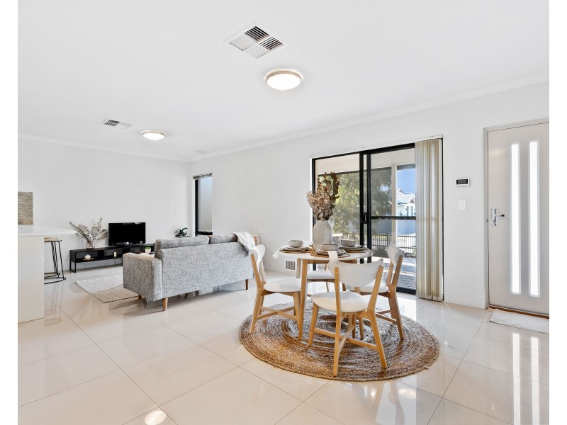 131 Bordeaux Lane, Ellenbrook WA 6069