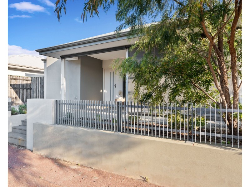 131 Bordeaux Lane, Ellenbrook WA 6069