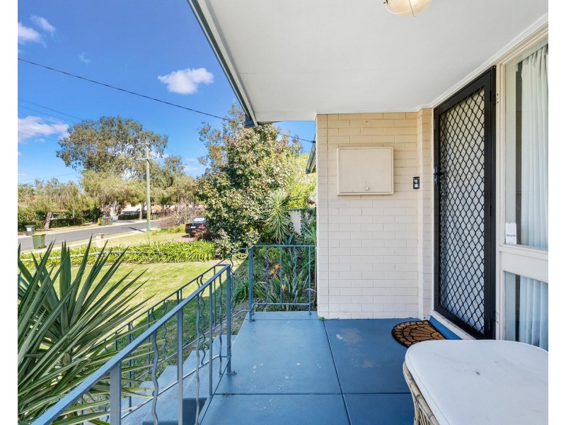 11 Casserley Avenue, Girrawheen WA 6064