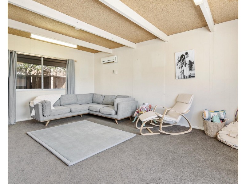 11 Casserley Avenue, Girrawheen WA 6064