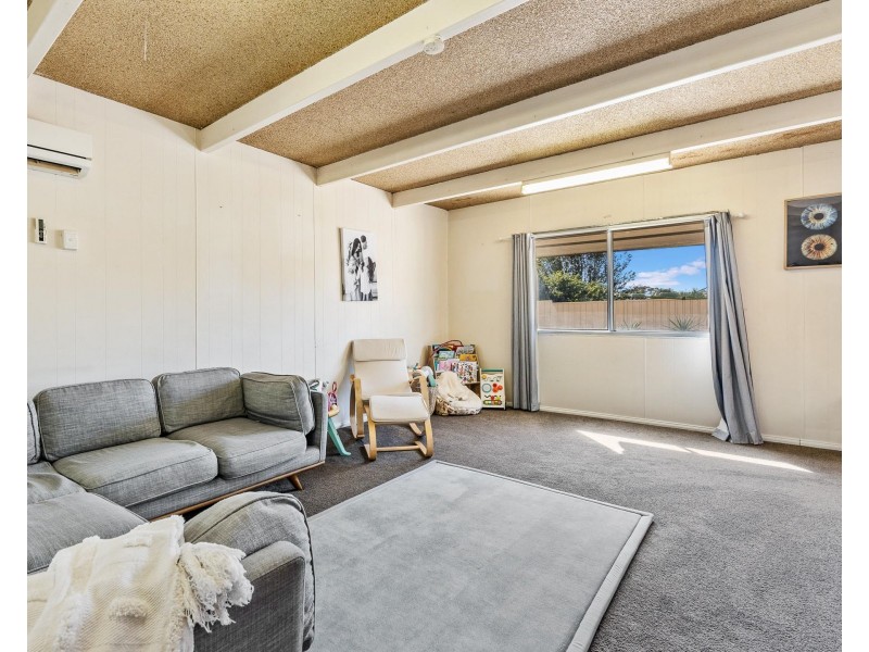 11 Casserley Avenue, Girrawheen WA 6064