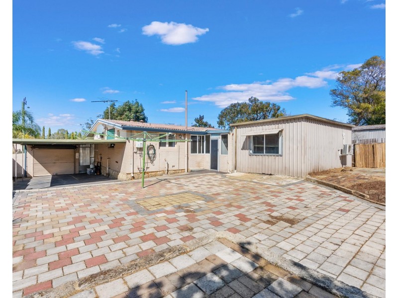 11 Casserley Avenue, Girrawheen WA 6064